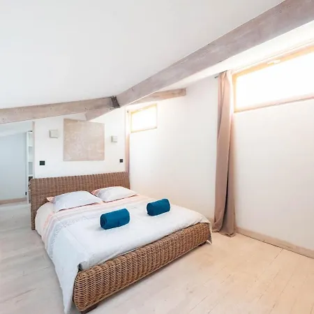 L'idylle - Maison Moderne Avec Piscine Hotell