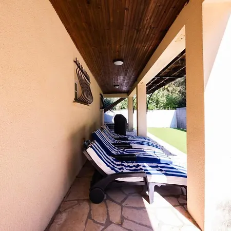 L'idylle - Maison Moderne Avec Piscine 3* Le Crès